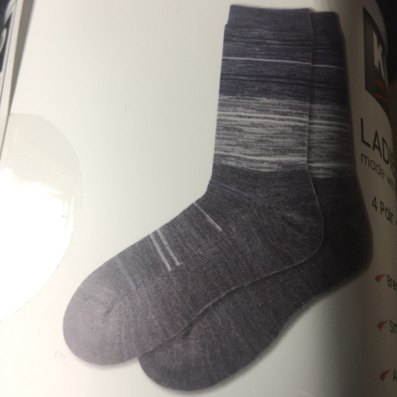 KIRKLAND SIGNATURE LADIES CREW SOCKS - Picture 3 of 3